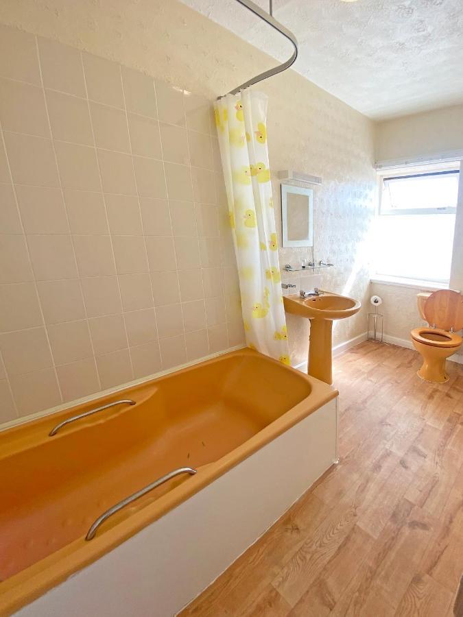 The J & S Hotel Blackpool Buitenkant foto